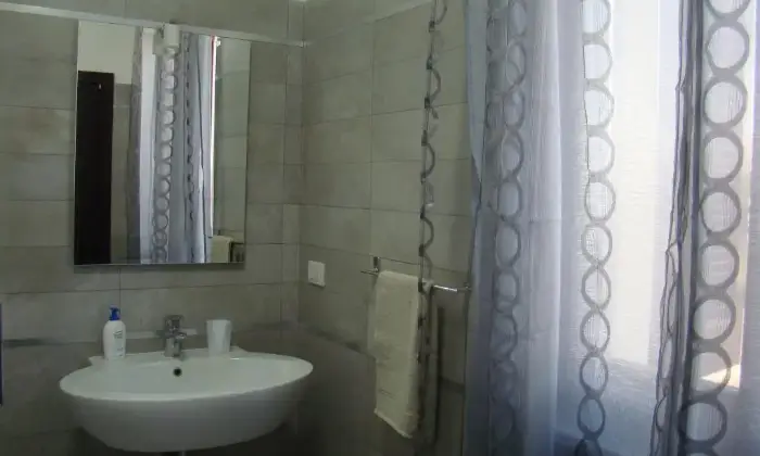 Rexer-Corbetta-Casa-indipendente-a-Corbetta-BAGNO