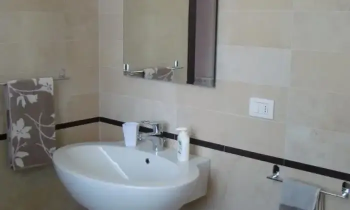 Rexer-Corbetta-Casa-indipendente-a-Corbetta-BAGNO