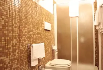 Rexer-Siracusa-Affitto-Loft-in-Ortigia-zona-mercato-BAGNO