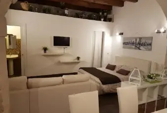 Rexer-Siracusa-Affitto-Loft-in-Ortigia-zona-mercato-CAMERA-DA-LETTO