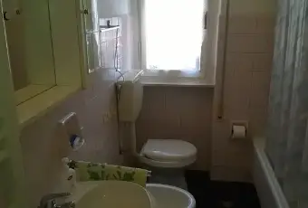 Rexer-Viareggio-Grazioso-Appartamento-in-affitto-a-via-Puccini-BAGNO