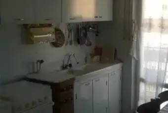 Rexer-Viareggio-Grazioso-Appartamento-in-affitto-a-via-Puccini-CUCINA