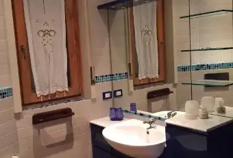 Rexer-Catania-ULTIMO-posto-letto-in-grande-stanza-condivisa-BAGNO