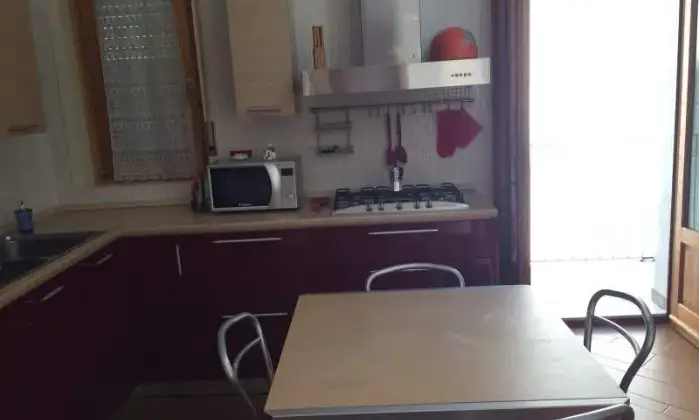 Rexer-Catania-ULTIMO-posto-letto-in-grande-stanza-condivisa-CUCINA