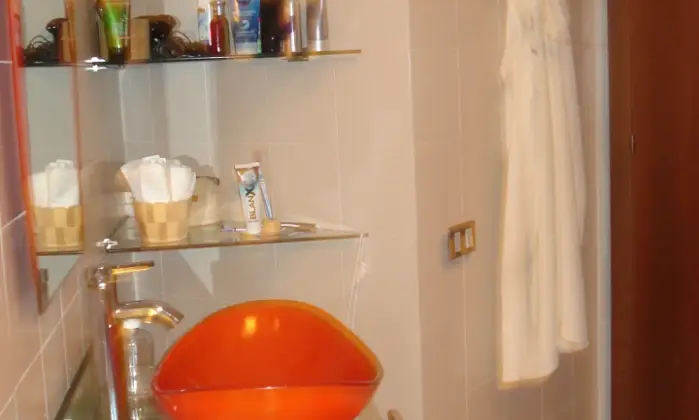Rexer-San-Giuliano-Terme-Ampio-Appartamento-con-ottime-rifiniture-BAGNO