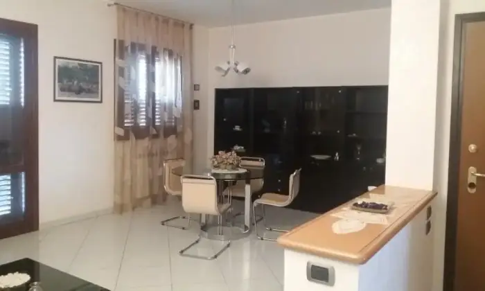 Rexer-Siracusa-Appartamento-con-mansarda-e-garage-SALONE