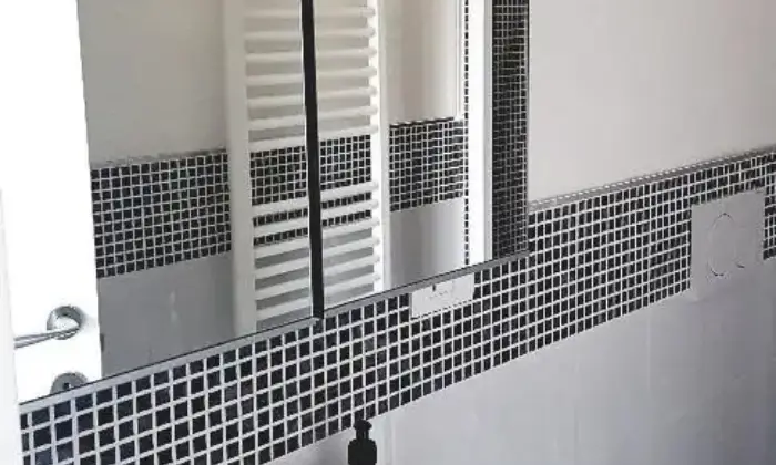 Rexer-La-Spezia-Bilocale-con-spazio-esterno-BAGNO