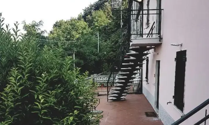 Rexer-La-Spezia-Bilocale-con-spazio-esterno-ALTRO