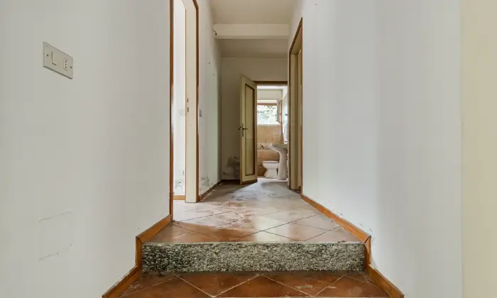 Rexer-trescore-balneario-Villa-indipendente-da-ristrutturare-Trescore-Balneario-CORRIDOIO
