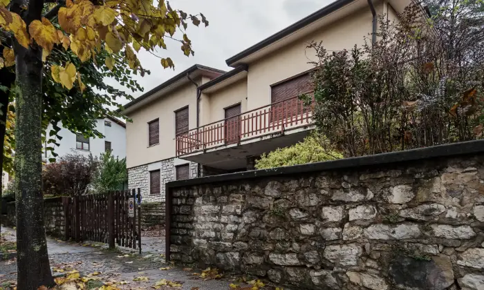 Rexer-trescore-balneario-Villa-indipendente-da-ristrutturare-Trescore-Balneario