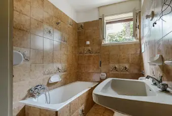 Rexer-trescore-balneario-Villa-indipendente-da-ristrutturare-Trescore-Balneario-BAGNO