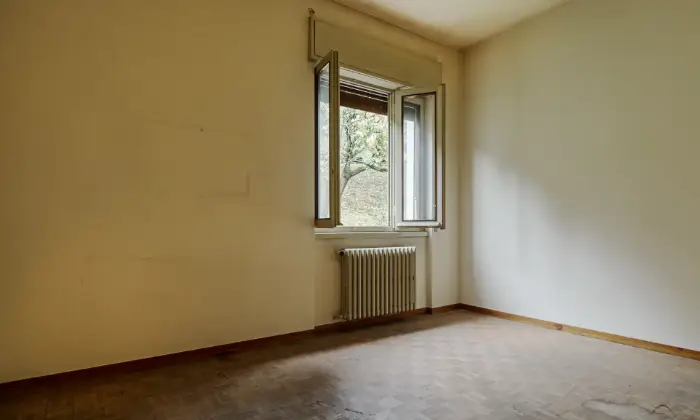 Rexer-trescore-balneario-Villa-indipendente-da-ristrutturare-Trescore-Balneario-CAMERA-DA-LETTO