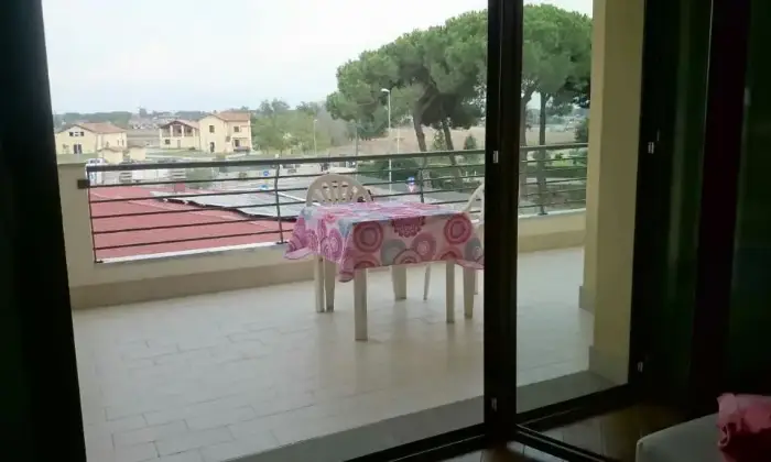Rexer-Roma-Appartamento-rifinito-in-complesso-residenziale-con-piscina-ALTRO