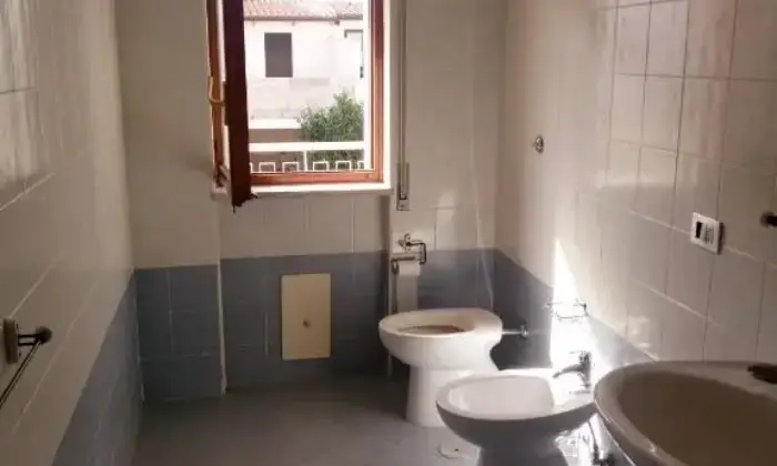 Rexer-Villaricca-Corrado-propone-in-fitto-BAGNO
