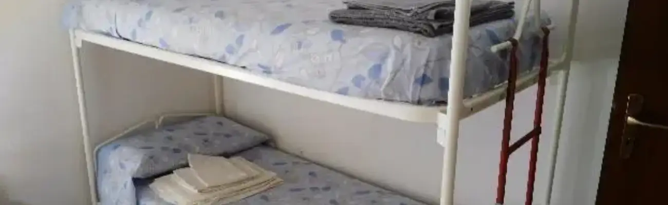 Rexer-Custonaci-Camera-singola-in-una-villetta-CAMERA-DA-LETTO