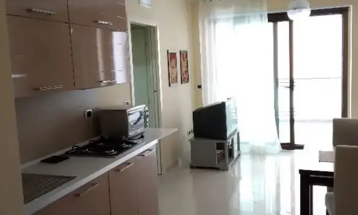 Rexer-Pescara-Appartamento-vicino-Universit-DAnnunzio-eTribunale-Pescara-CUCINA