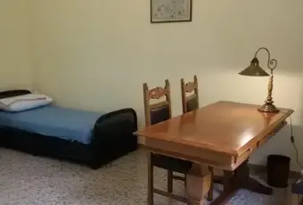 Rexer-Frosinone-Ampio-appartamento-centrale-ideale-per-studenti-CAMERA-DA-LETTO
