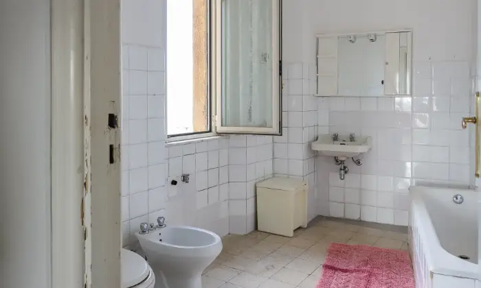Rexer-chieti-Trilocale-luminoso-in-centroChieti-BAGNO