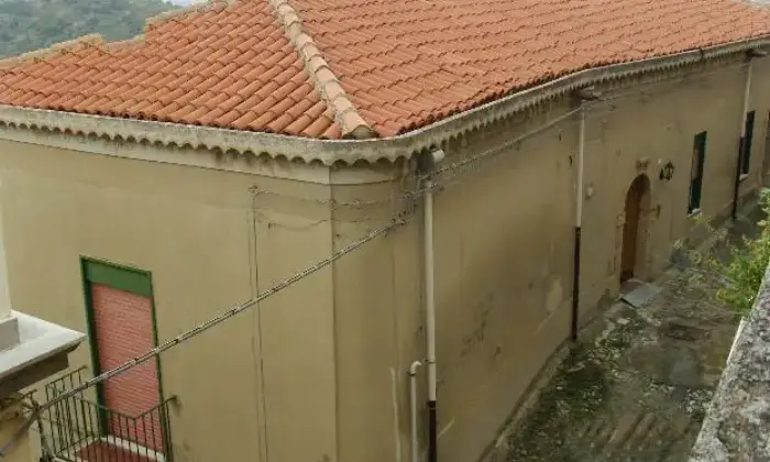 Rexer-Castroreale-In-affitto-appartamento-interamente-da-ristrutturare-ALTRO