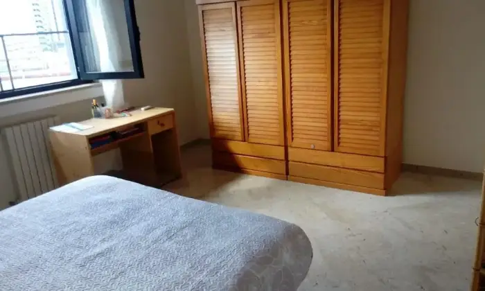Rexer-Bari-Ultime-Stanze-per-Lavoratori-Specializzandi-Studenti-uomini-CAMERA-DA-LETTO