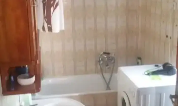 Rexer-Roma-Tor-Vergata-Casilina-posto-letto-studentessa-BAGNO