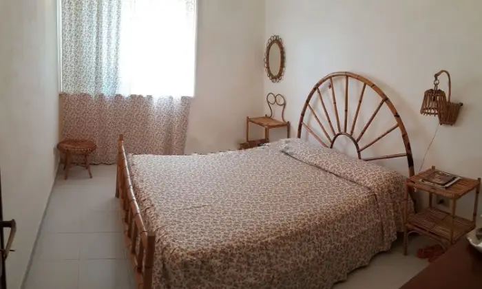 Rexer-Buccheri-Villetta-singola-con-ampio-terreno-in-affitto-CAMERA-DA-LETTO