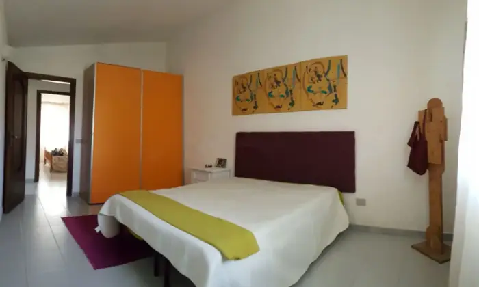 Rexer-Buccheri-Villetta-singola-con-ampio-terreno-in-affitto-CAMERA-DA-LETTO
