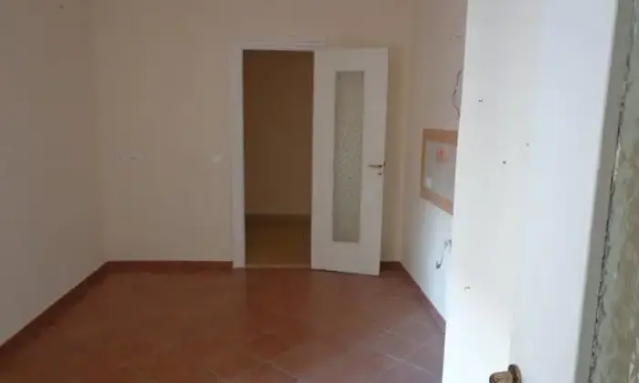 Rexer-Palermo-Ampio-e-luminoso-appartamento-dotato-di-tutti-i-confort-CUCINA