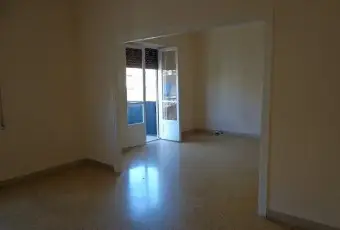 Rexer-Palermo-Ampio-e-luminoso-appartamento-dotato-di-tutti-i-confort-SALONE