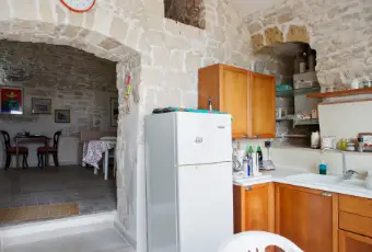 Rexer-Molfetta-Appartamento-in-pietra-nel-borgo-antico-di-Molfetta-CUCINA