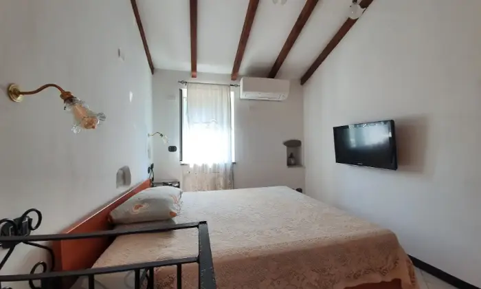 Rexer-Albisola-Superiore-Albisola-entroterra-ellera-CAMERA-DA-LETTO