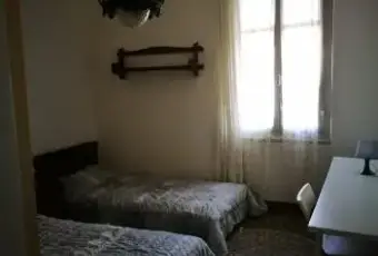 Rexer-Genova-Affitto-di-Appartamento-in-via-imperiale-CAMERA-DA-LETTO
