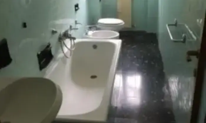Rexer-Corte-de-Frati-Ampio-bilocale-centralissimo-Cremona-BAGNO