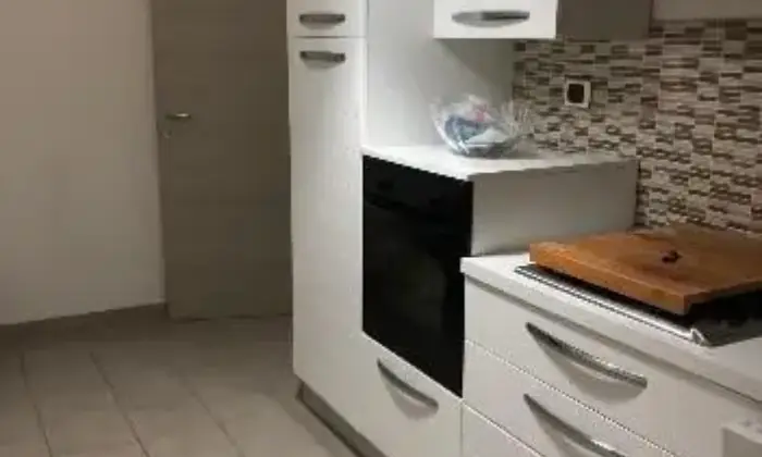 Rexer-Brindisi-Appartamento-in-affitto-CUCINA