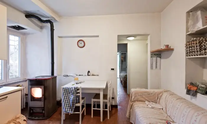 Rexer-Pontinvrea-Appartamento-in-collina-Pontivrea-SALONECUCINA