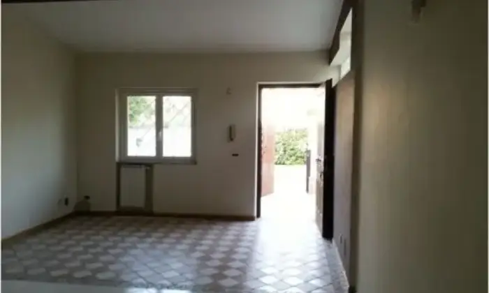 Rexer-Ardea-Villa-a-schiera-a-Colle-Romito-CAMERA-DA-LETTO