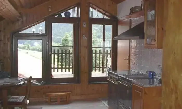 Rexer-Canal-San-Bovo-Mansarda-piano-ammobiliata-Primiero-CUCINA
