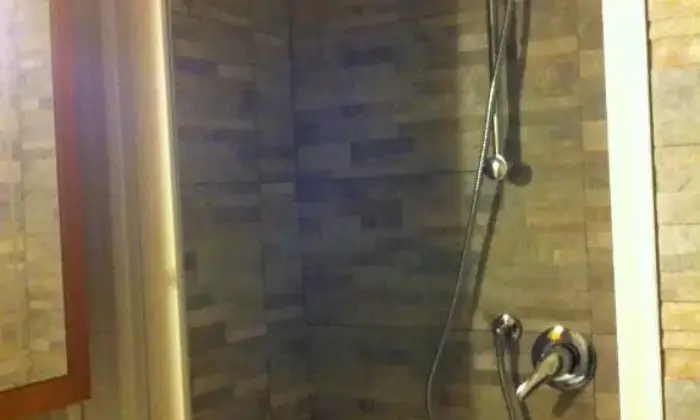 Rexer-Roma-STANZE-IN-APPARTAMENTO-BAGNO