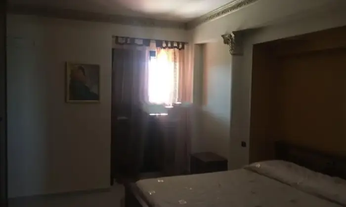 Rexer-Barcellona-Pozzo-di-Gotto-Casa-indipendente-CAMERA-DA-LETTO