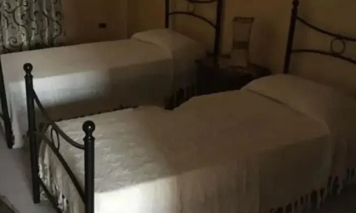 Rexer-Barcellona-Pozzo-di-Gotto-Casa-indipendente-CAMERA-DA-LETTO
