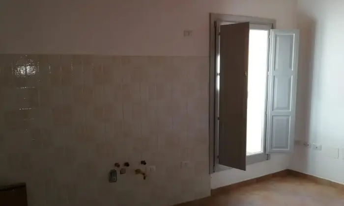 Rexer-LAquila-Bilocale-in-centro-storico-CUCINA