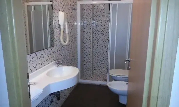 Rexer-Riccione-Bilocale-in-residence-da-BAGNO