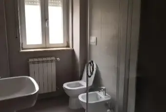 Rexer-LAquila-Appartamento-zona-Santa-Barbara-BAGNO