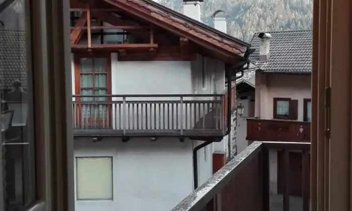 Rexer-Mezzano-Splendida-mansarda-vista-Dolomiti-posti-a-stagione-a-Mezzano-di-Primiero-CAMERA-DA-LETTO