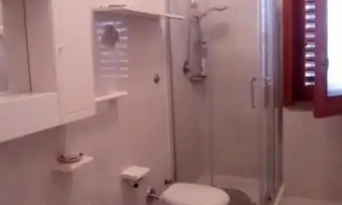 Rexer-San-Giorgio-Ionico-Trilocale-in-ottimo-stato-BAGNO