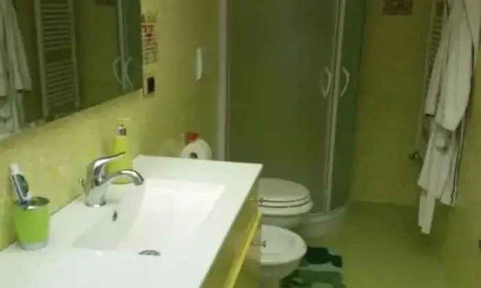 Rexer-Valenzano-Camere-per-studenti-max-BAGNO