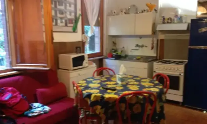 Rexer-Perugia-Camera-vicino-al-centro-CUCINA