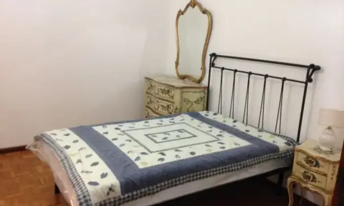 Rexer-Perugia-Camera-vicino-al-centro-CAMERA-DA-LETTO