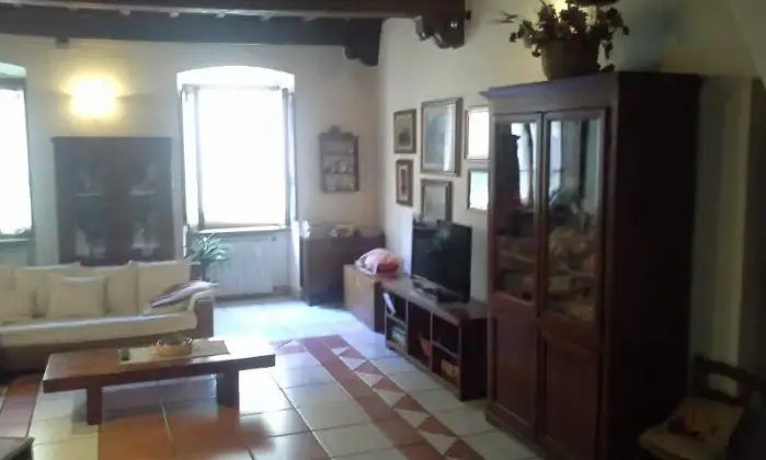 Rexer-Castel-Focognano-Appartamento-in-vecchio-borgo-SALONE