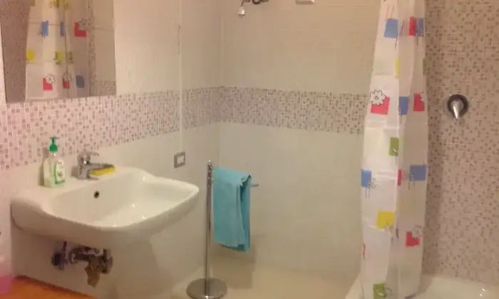 Rexer-Roma-Open-Space-in-Villa-Zona-Boccea-Casal-selce-BAGNO